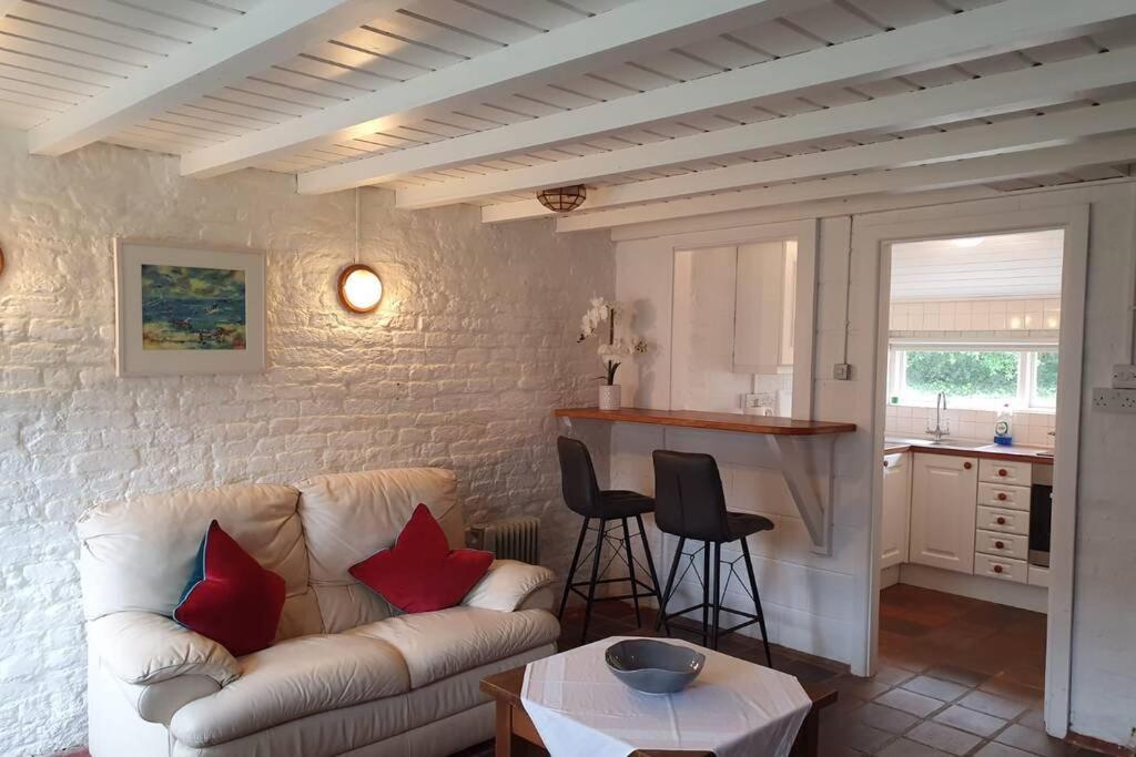 The Tack Room Cottage - Wells House & Gardens Wexford Exteriör bild